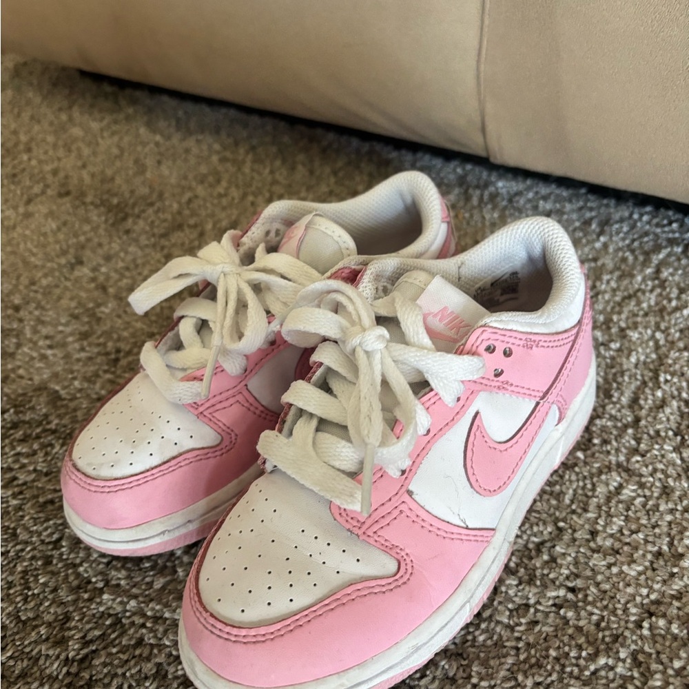Nike Kids Sneakers in Pink and White